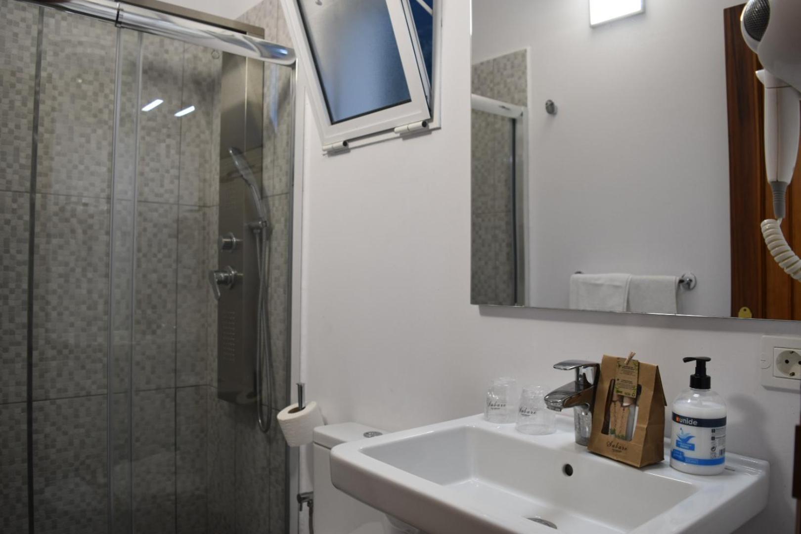 Apartamentos Sabare Jerez de la Jerez de la Frontera Dış mekan fotoğraf